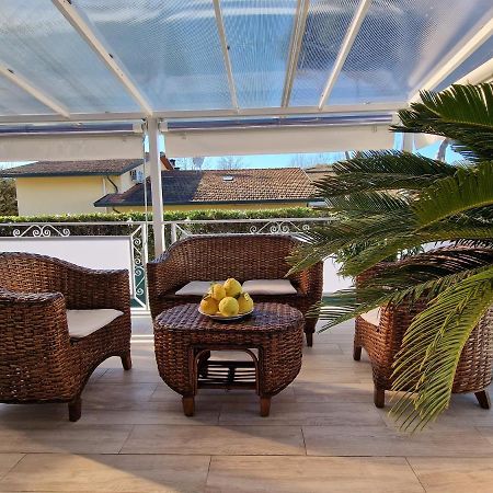 Tra Forte Dei Marmi E Marina Di Massa - Il Melograno Exterior photo